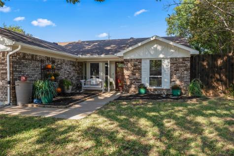 6204 Fernwood Drive Arlington TX 76001