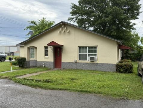 302 E 11th Street Mt Pleasant TX 75455