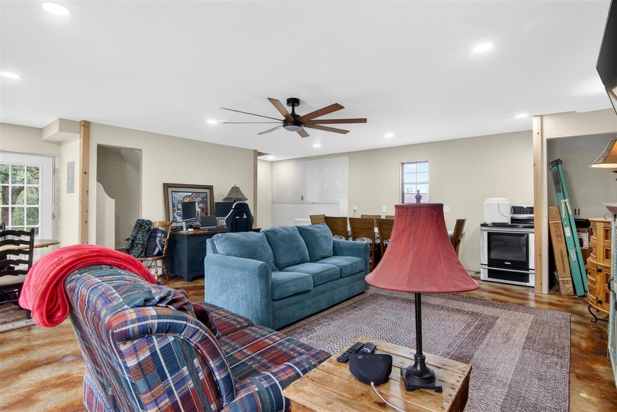 1 Chauna Way Bruceville TX 76630