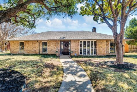 1028 Rosewood Drive Desoto TX 75115