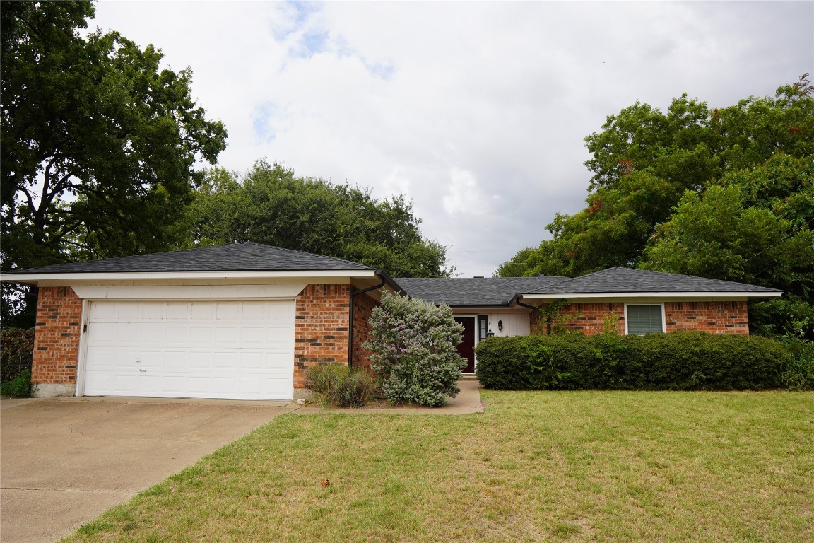 1019 Harbor Lakes Drive Granbury TX 76048