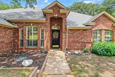 1211 Vera Lane Kennedale TX 76060