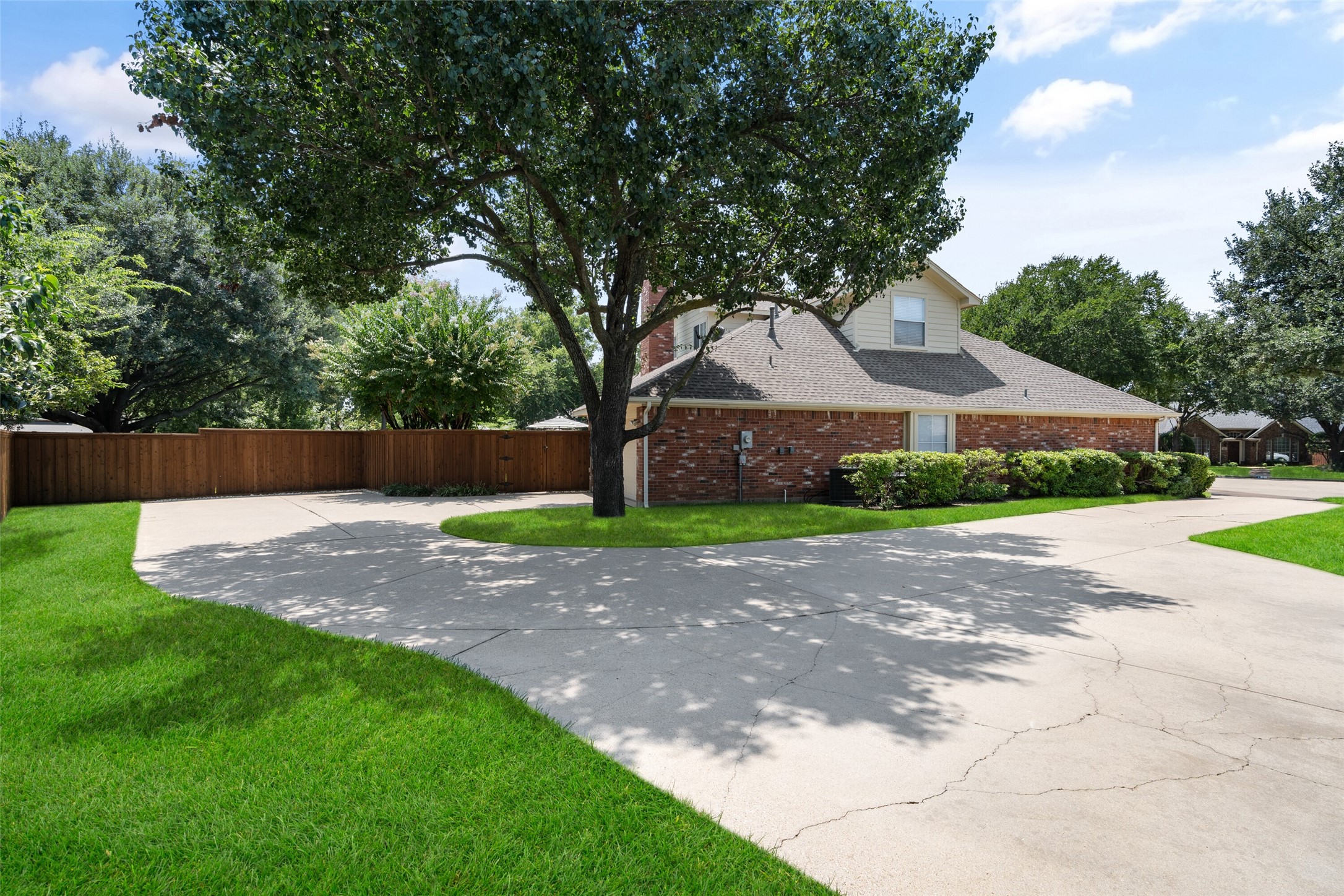 702 Athens Court Allen TX 75013