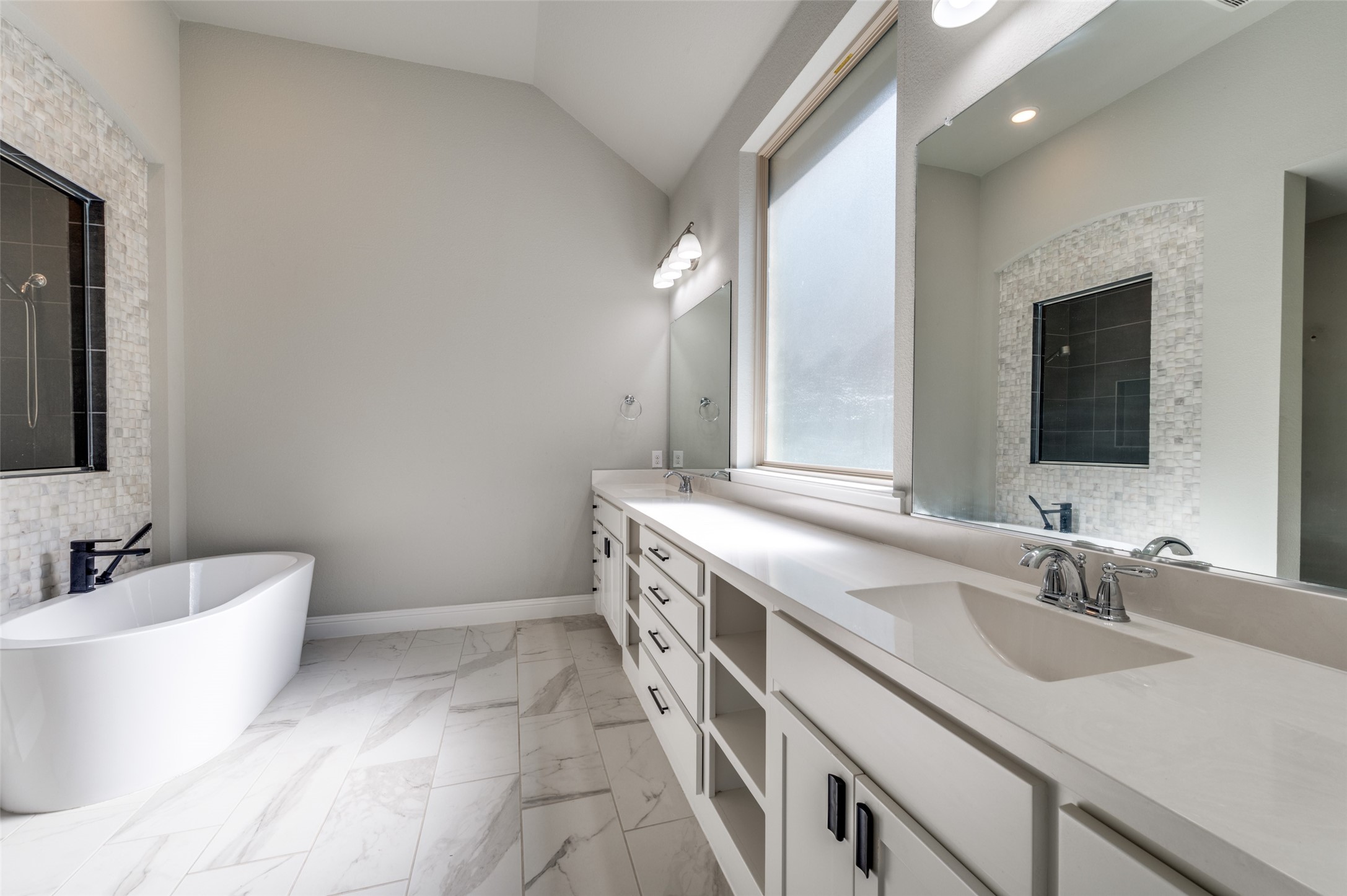 905 Longbranch Way Aubrey TX 76227