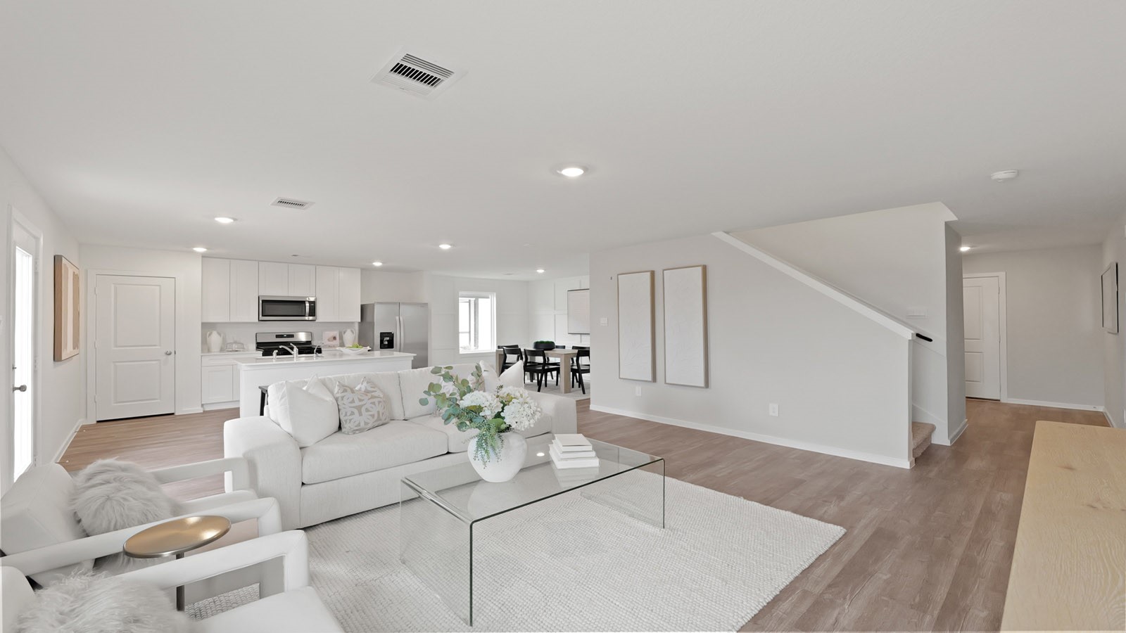2132 Chantilly Lane Arlington TX 76015