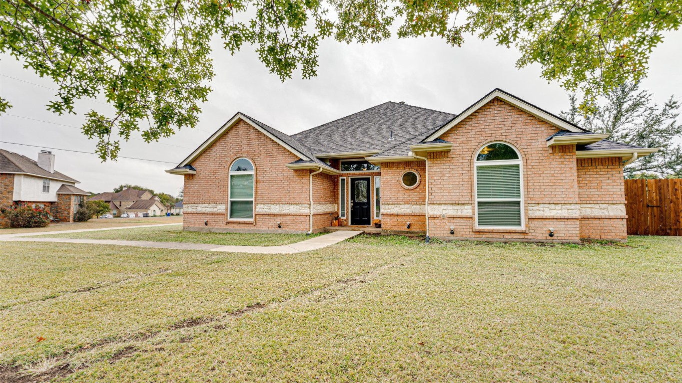 401 Country Ridge Lane Red Oak TX 75154