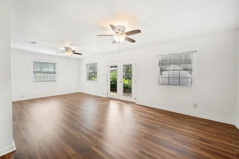 801 Brownstone Street Euless TX 76039