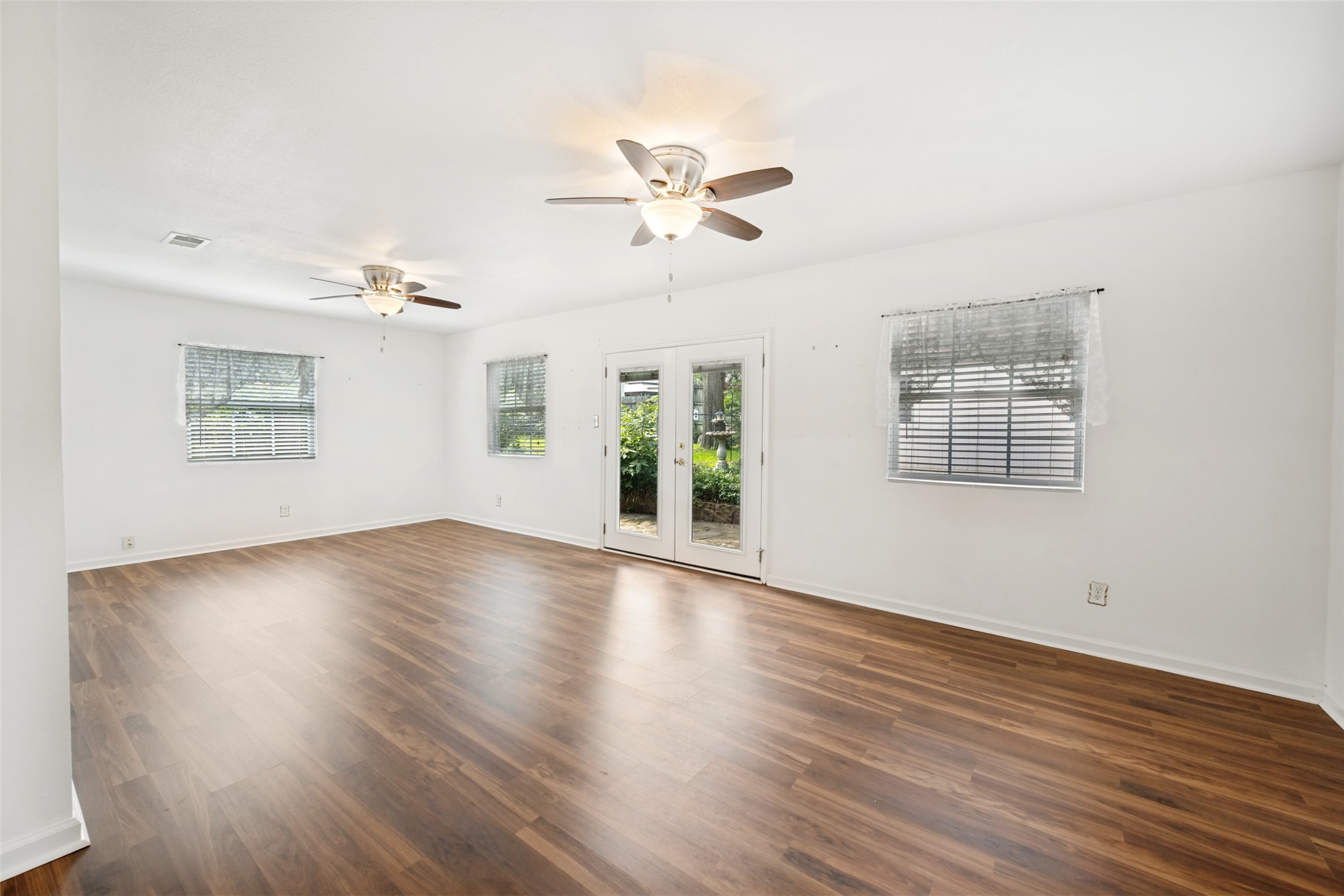801 Brownstone Street Euless TX 76039