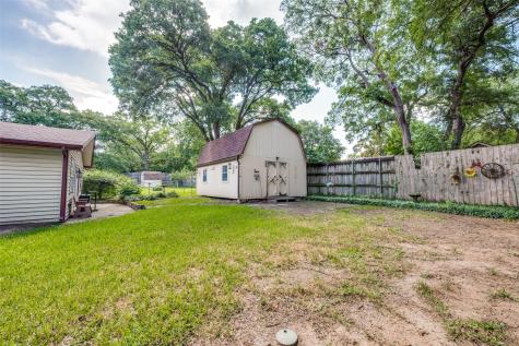 801 Brownstone Street Euless TX 76039