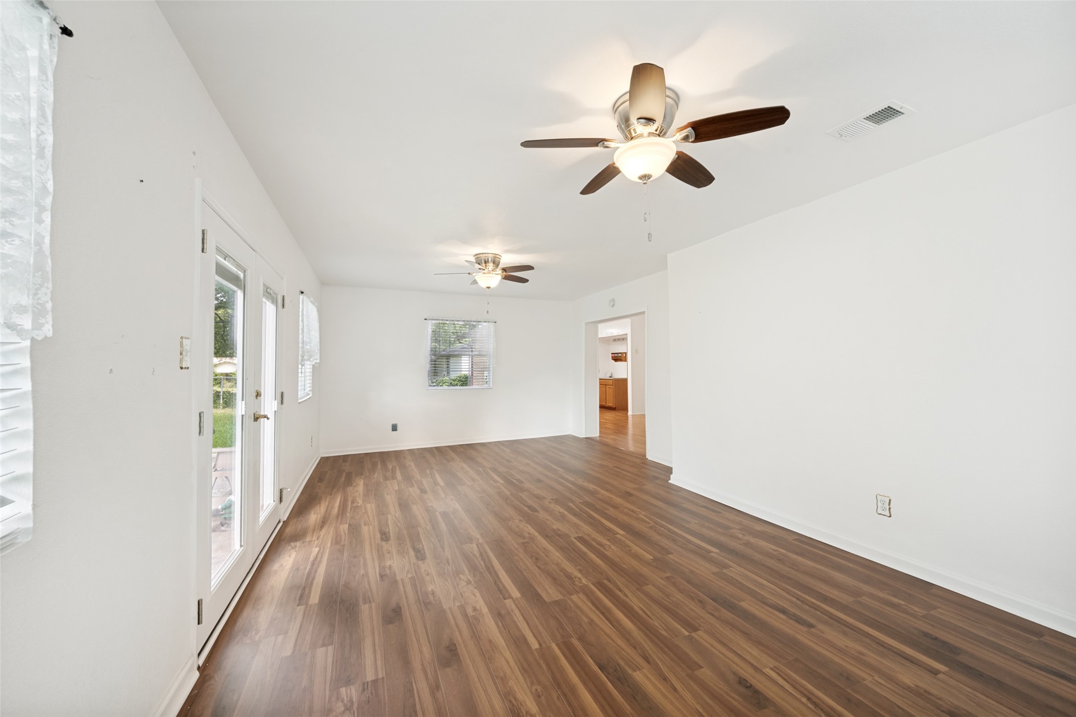 801 Brownstone Street Euless TX 76039