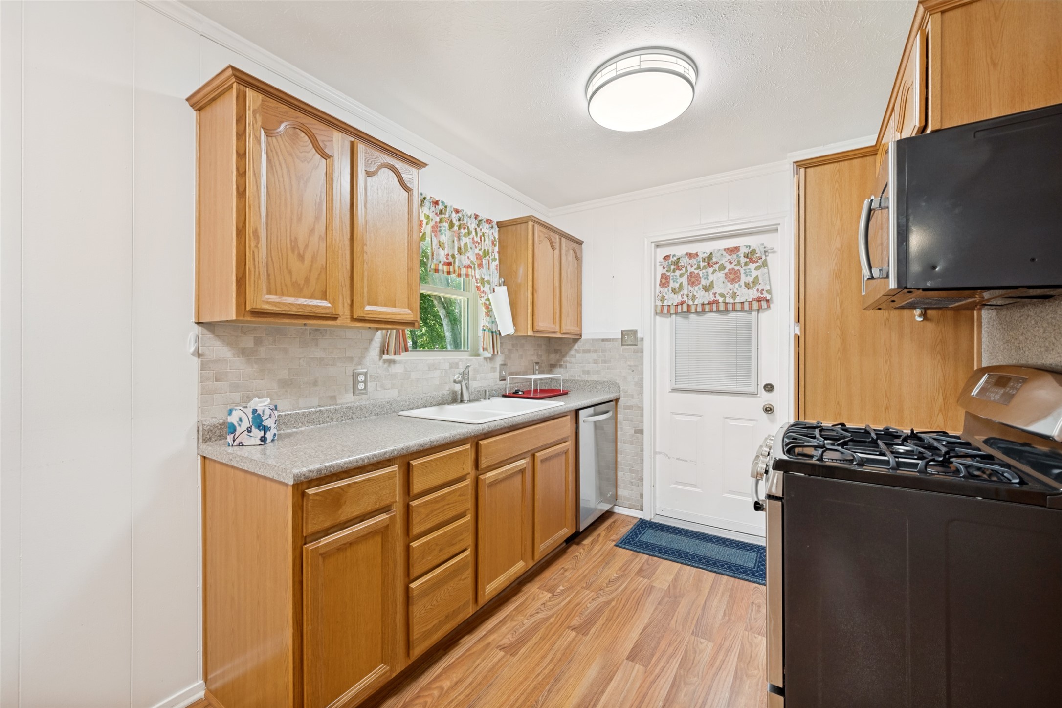 801 Brownstone Street Euless TX 76039