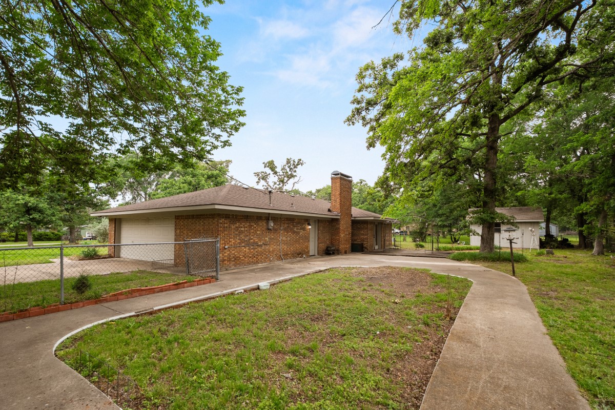 1 Oakridge Circle Star Harbor TX 75148
