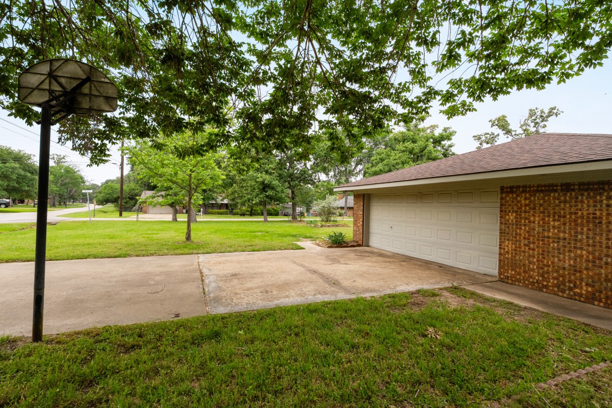 1 Oakridge Circle Star Harbor TX 75148