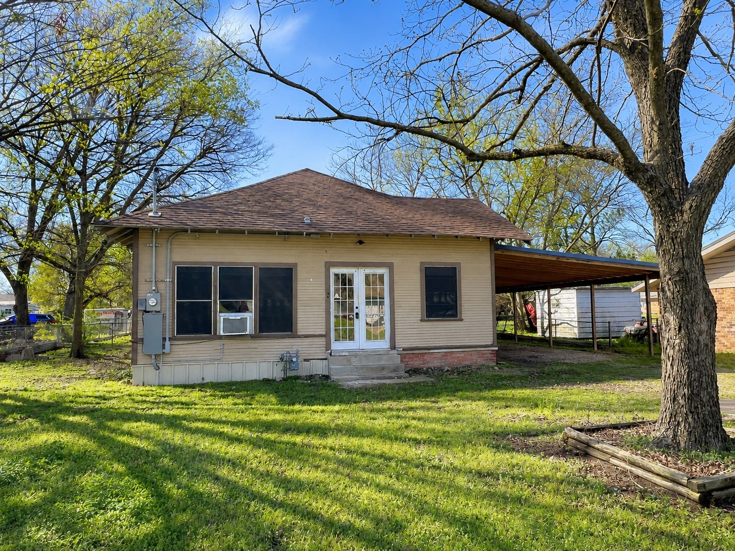 122 Robertson Street Sulphur Springs TX 75482