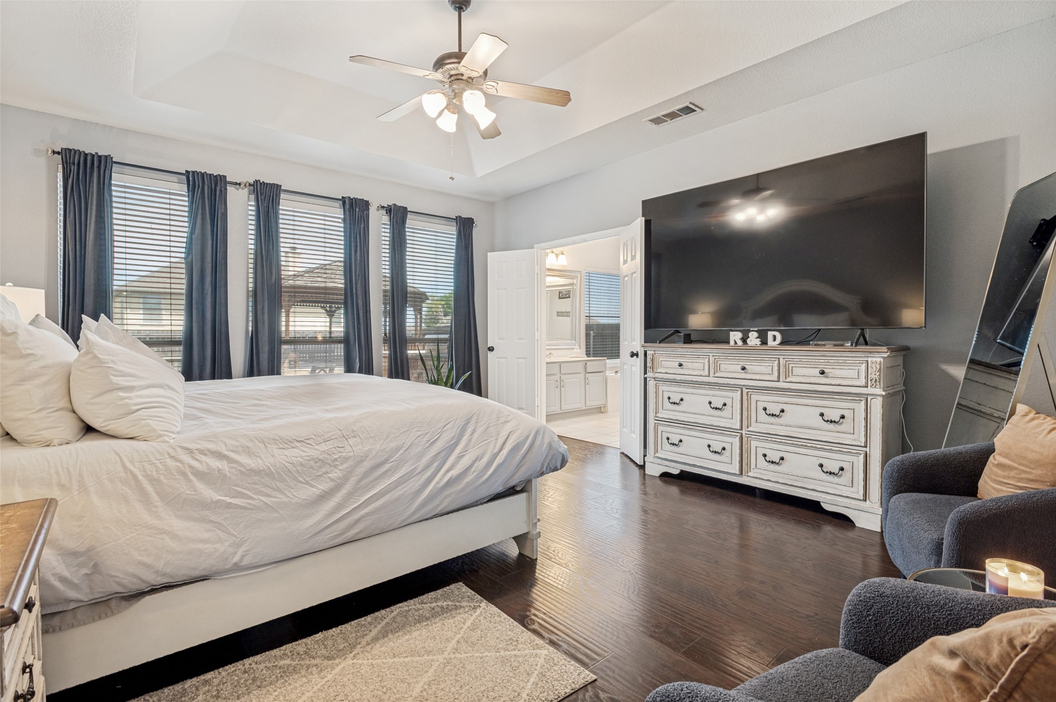 2456 Whispering Breeze Drive Grand Prairie TX 75050