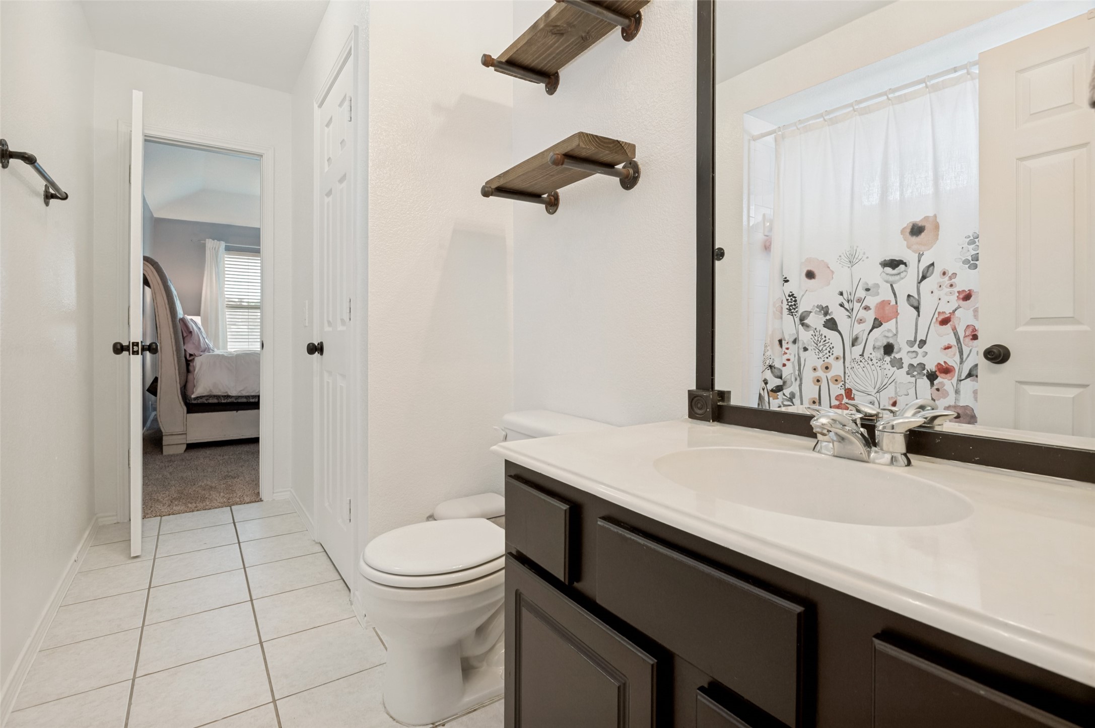 2456 Whispering Breeze Drive Grand Prairie TX 75050