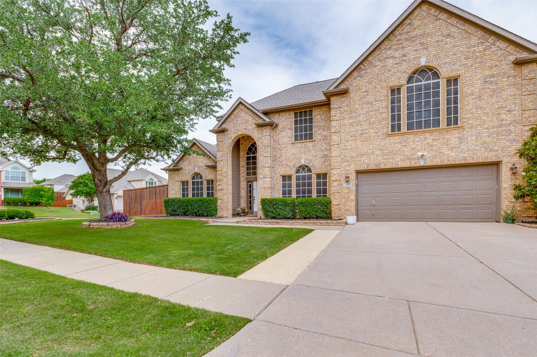 2456 Whispering Breeze Drive Grand Prairie TX 75050