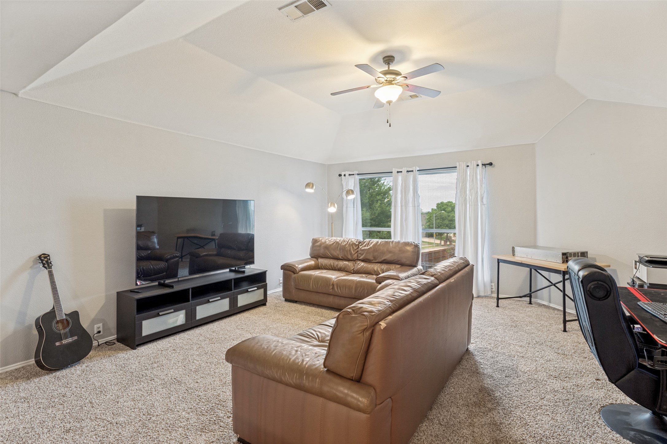 2456 Whispering Breeze Drive Grand Prairie TX 75050