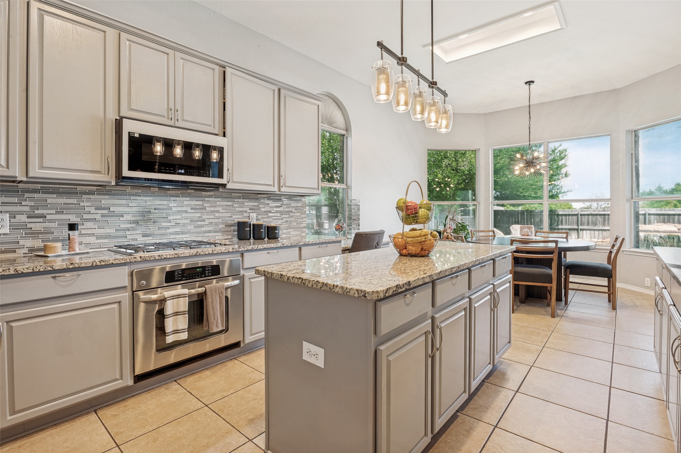 2456 Whispering Breeze Drive Grand Prairie TX 75050