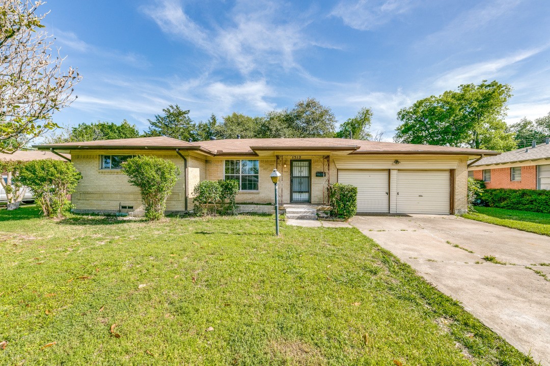 1512 Gillette Street Dallas TX 75217