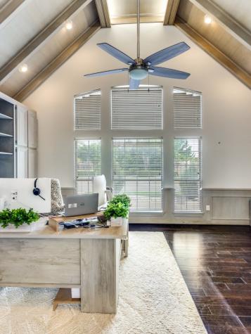 2821 Shadow Drive W Arlington TX 76006