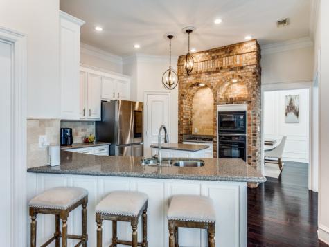 2821 Shadow Drive W Arlington TX 76006