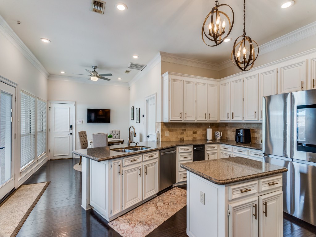 2821 Shadow Drive W Arlington TX 76006