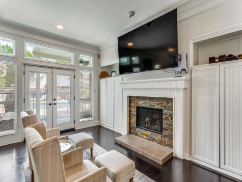 2821 Shadow Drive W Arlington TX 76006
