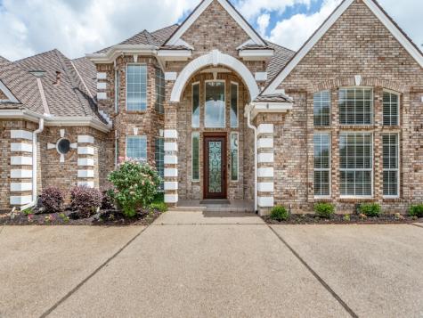 2821 Shadow Drive W Arlington TX 76006