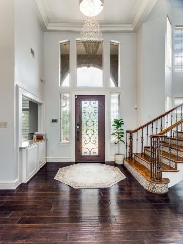 2821 Shadow Drive W Arlington TX 76006