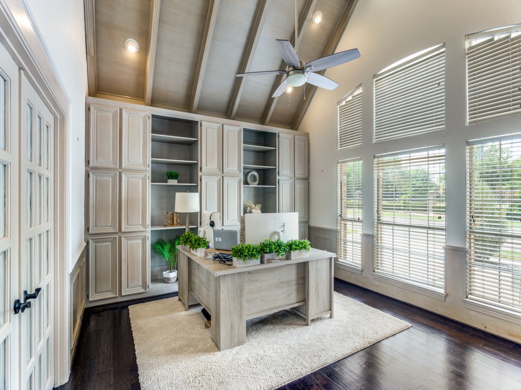 2821 Shadow Drive W Arlington TX 76006