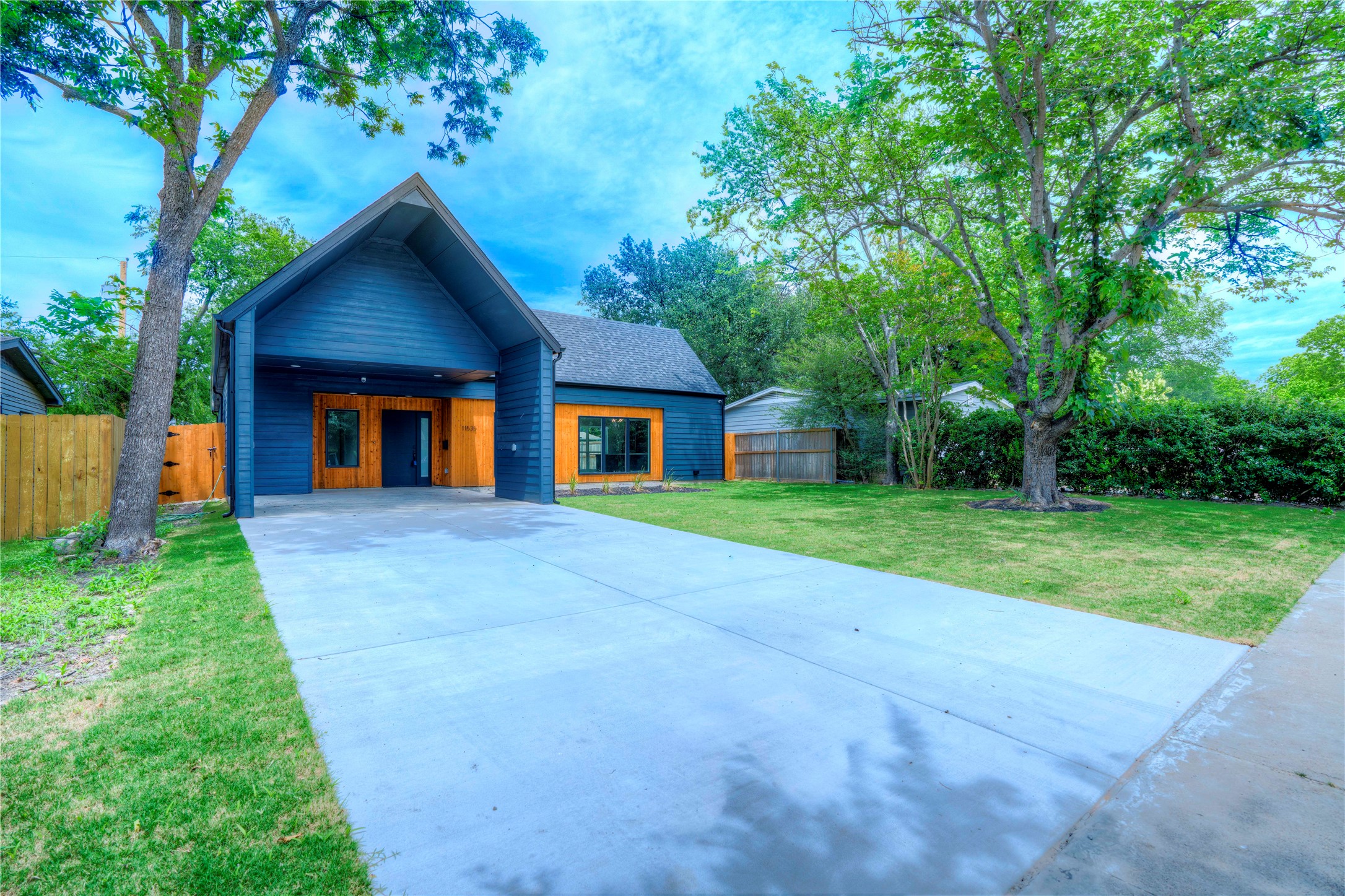 11535 Strand Street Dallas TX 75218