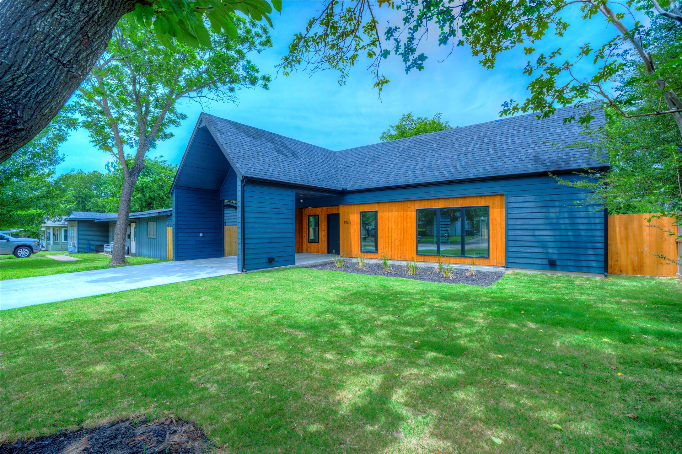 11535 Strand Street Dallas TX 75218