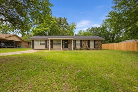 407 York Street Lindale TX 75771