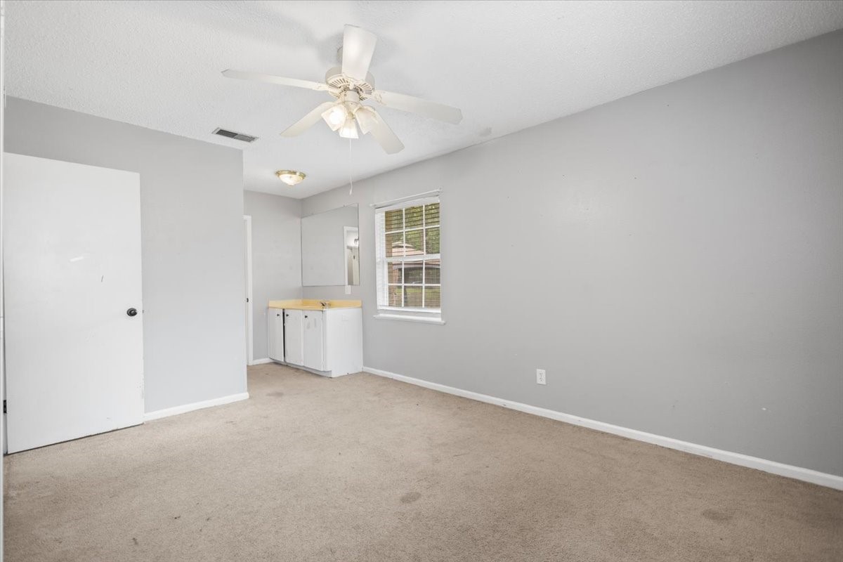 407 York Street Lindale TX 75771