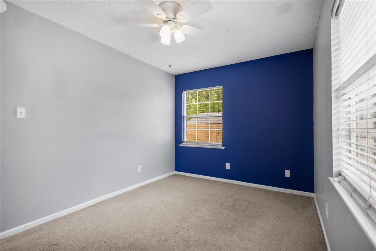 407 York Street Lindale TX 75771
