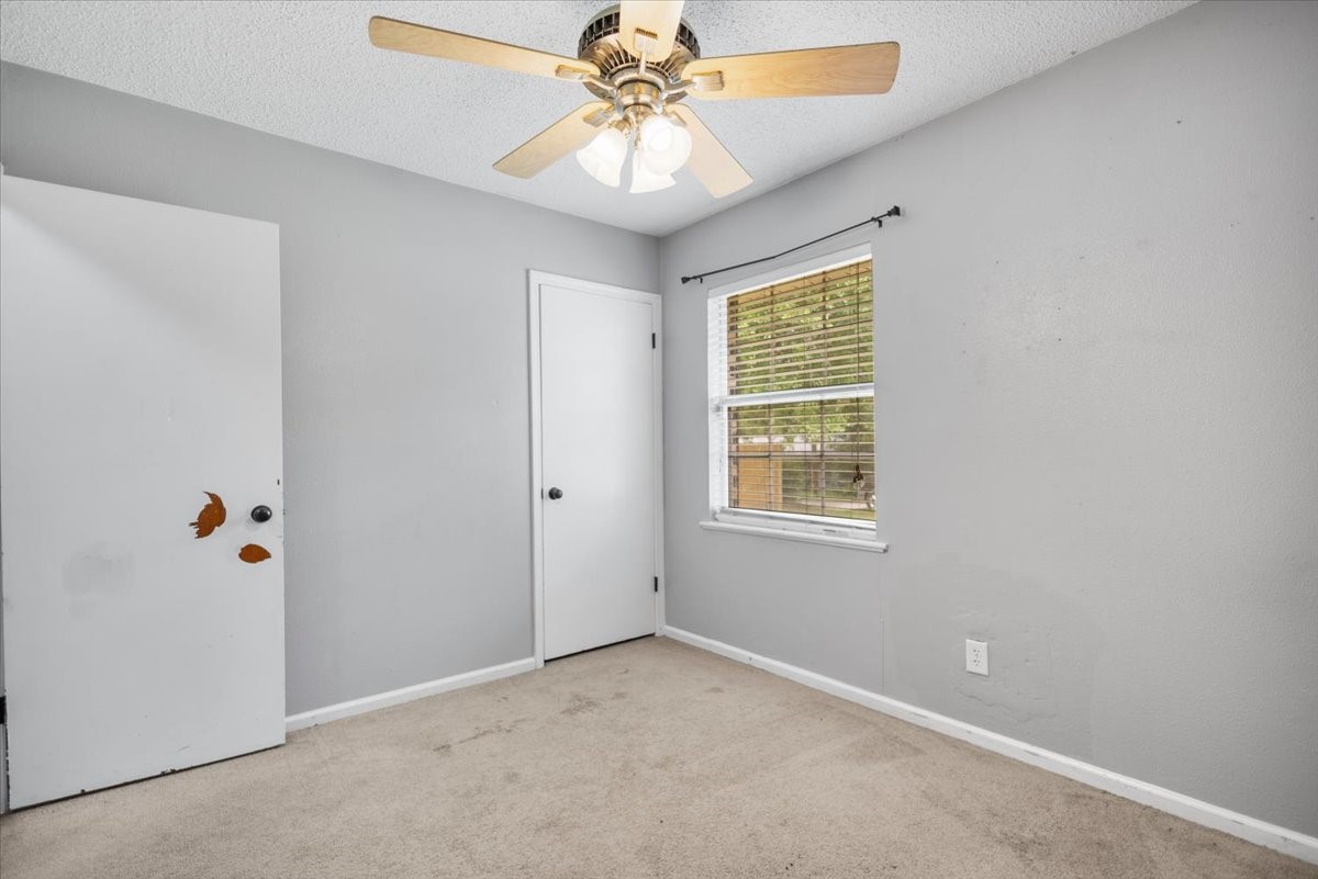 407 York Street Lindale TX 75771
