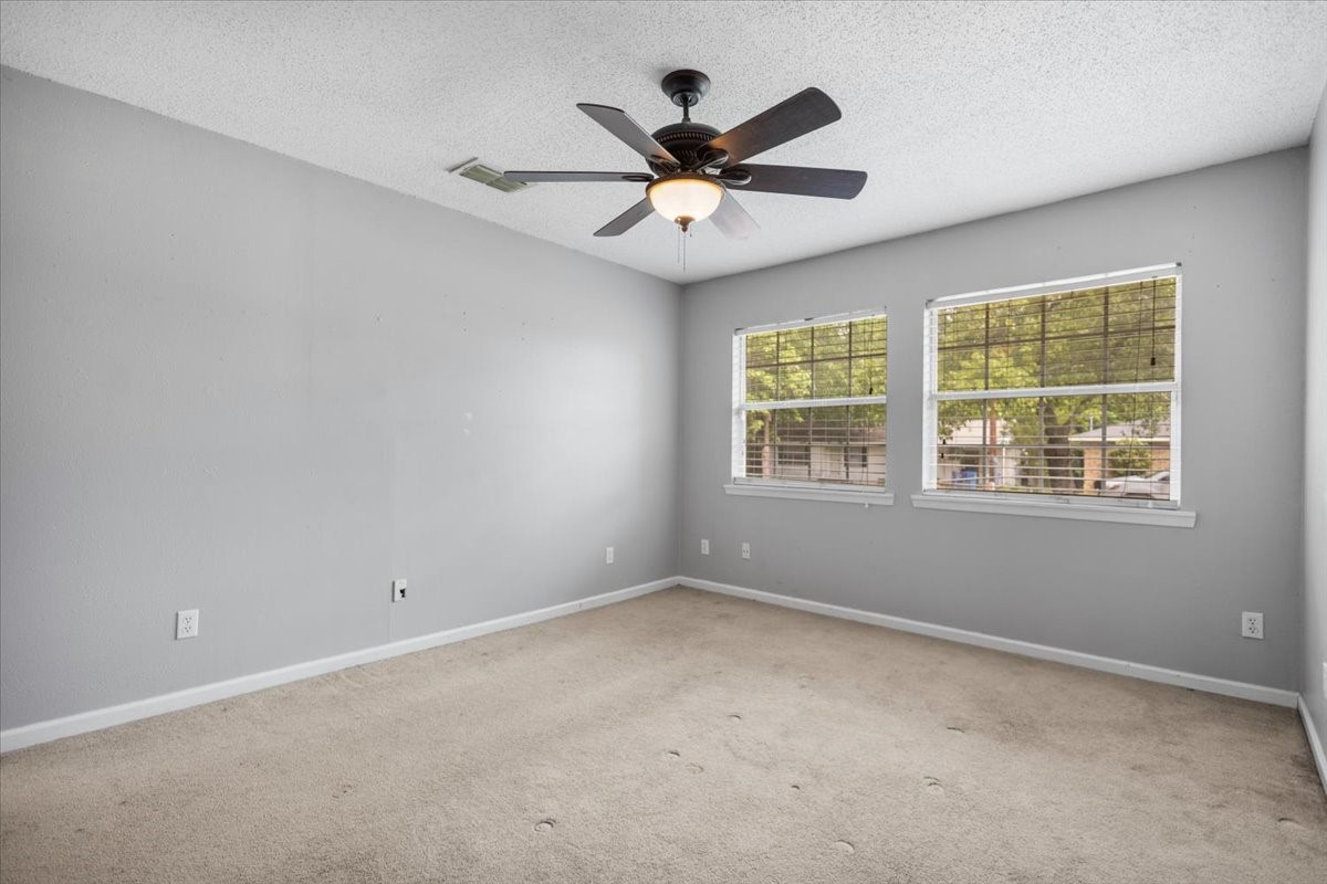 407 York Street Lindale TX 75771