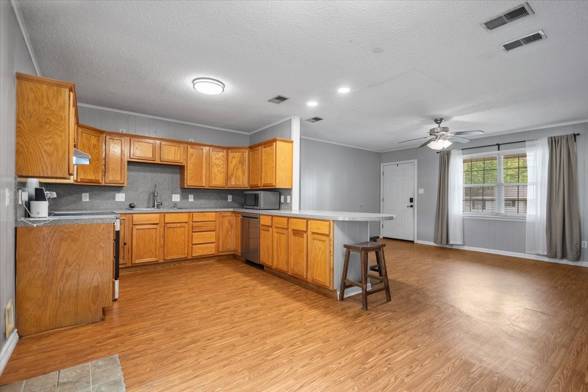 407 York Street Lindale TX 75771