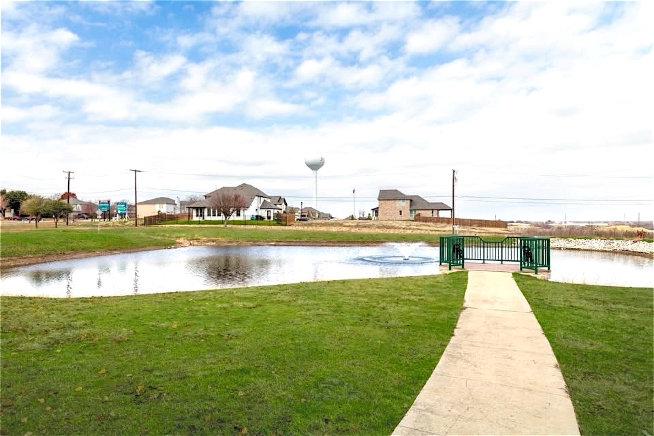 500 Lakeway Lane Justin TX 76247