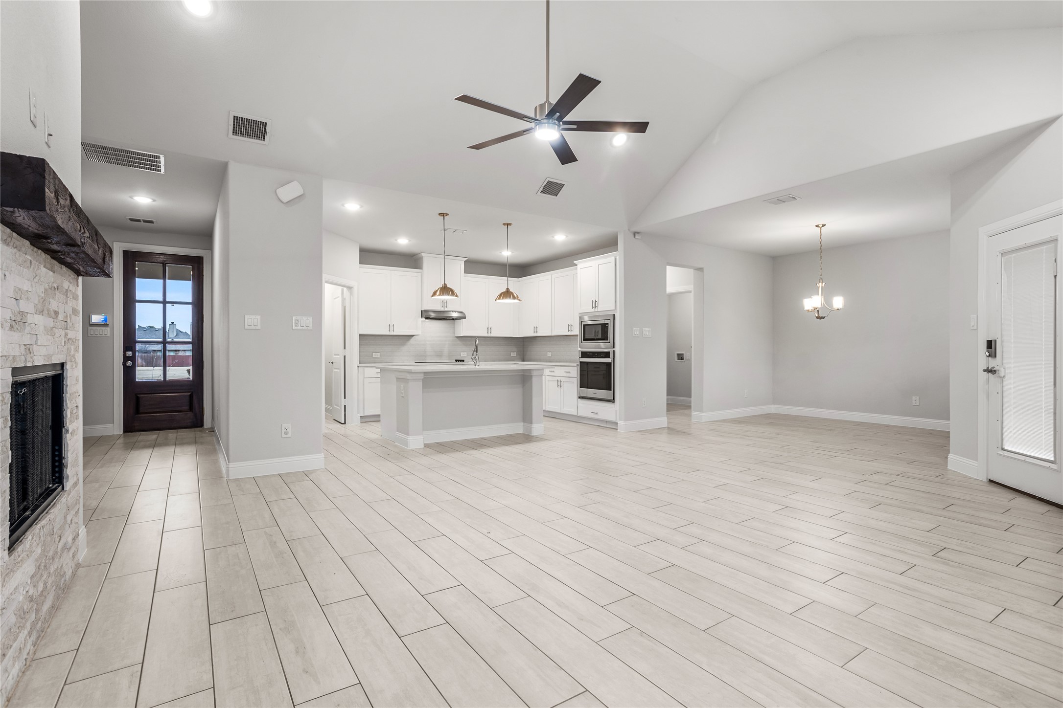 101 Gardenia Drive Azle TX 76020