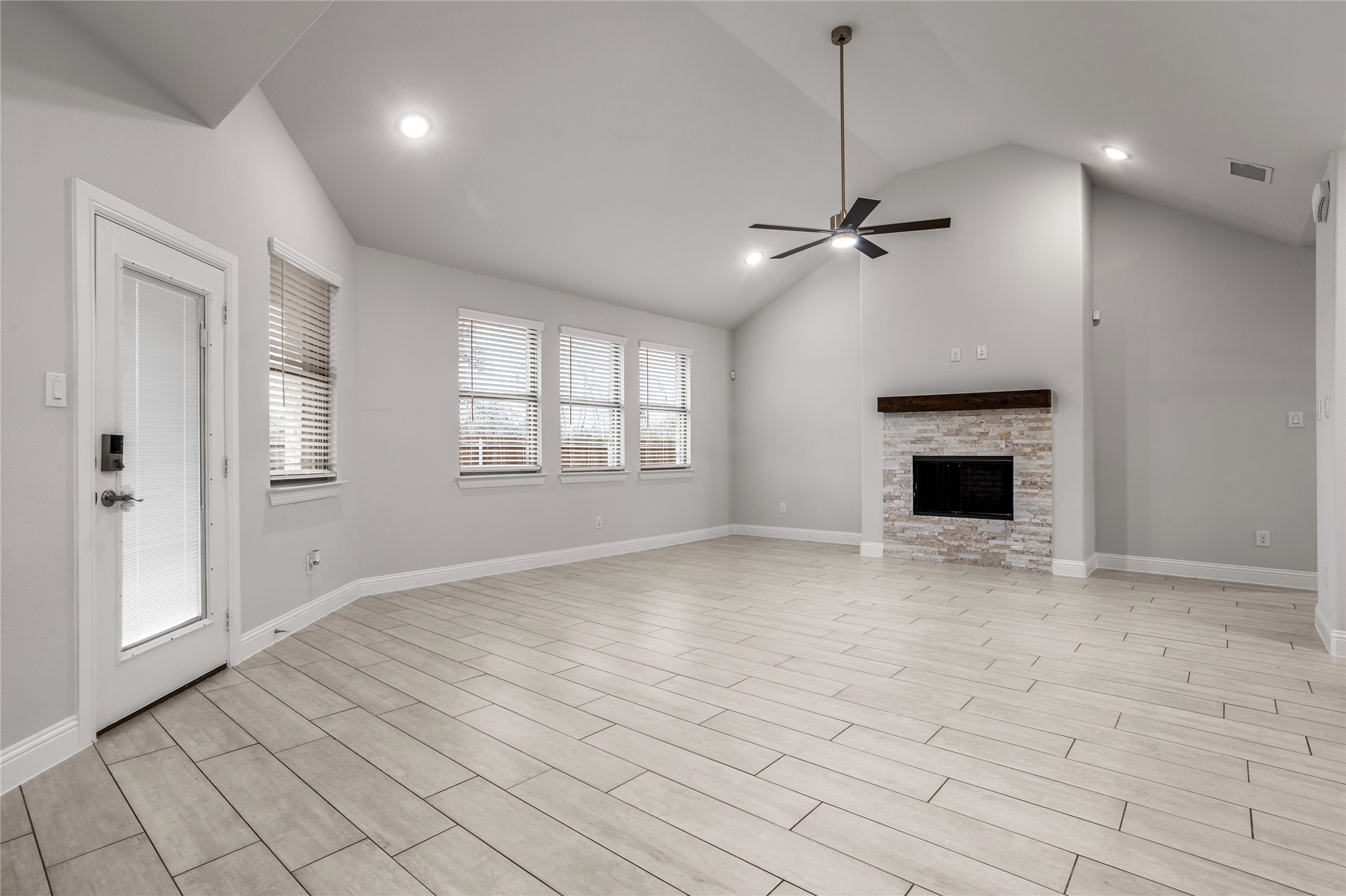 101 Gardenia Drive Azle TX 76020