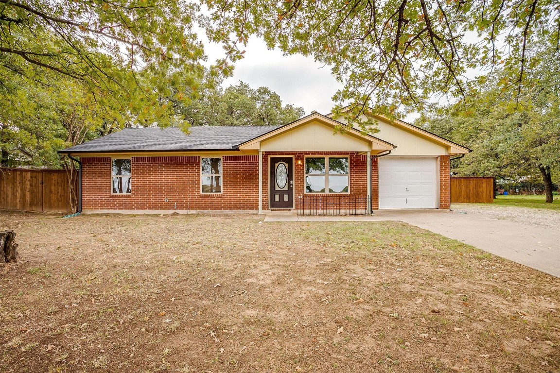 908 Dunaway Lane Azle TX 76020