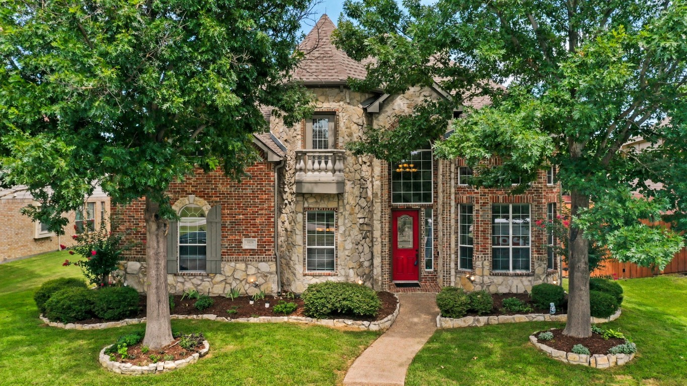 3828 Monterrey Circle The Colony TX 75056