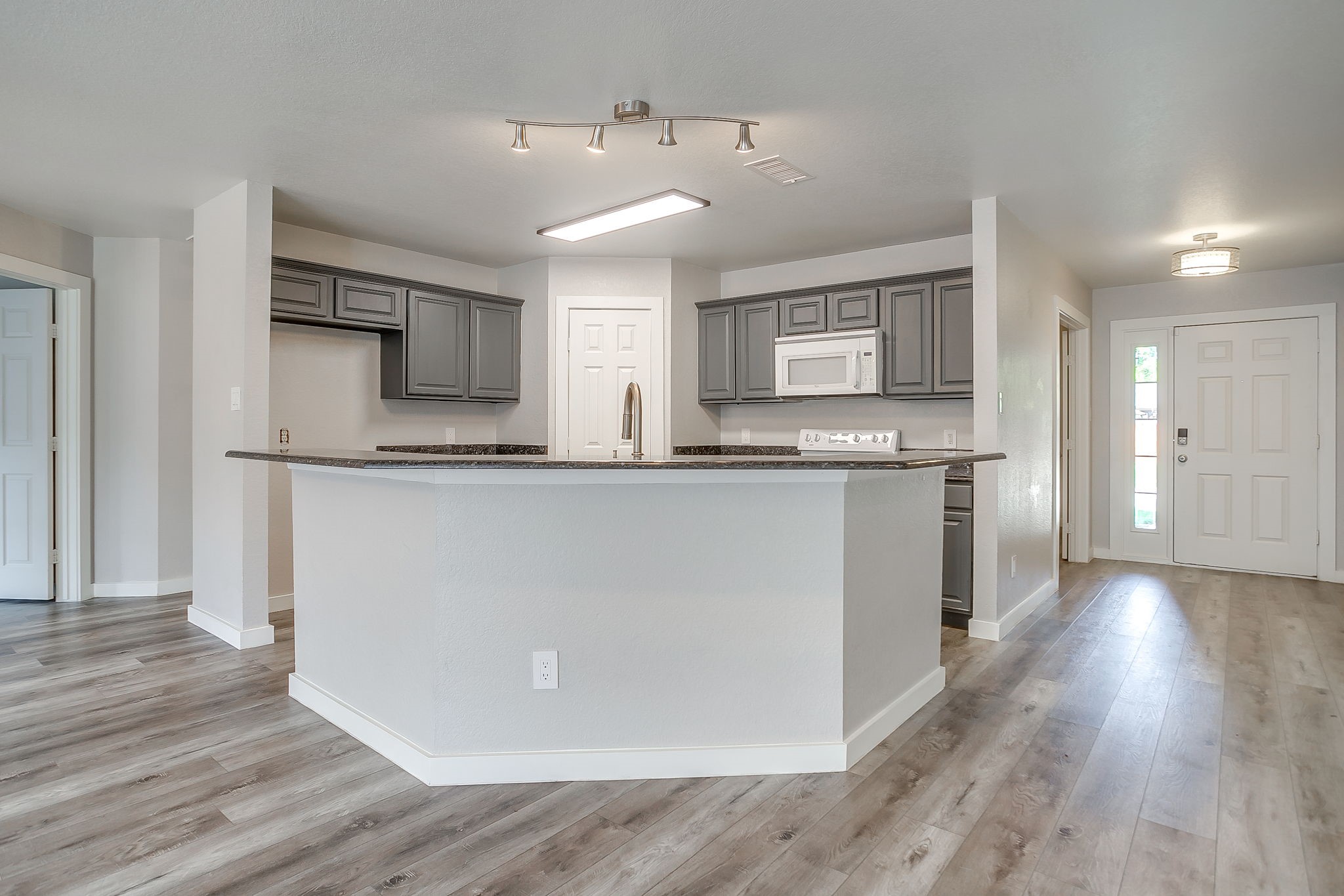 1024 Heberle Drive Burleson TX 76028