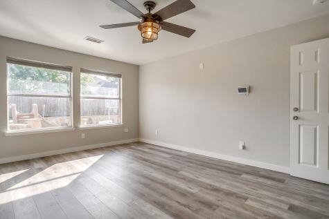 1024 Heberle Drive Burleson TX 76028