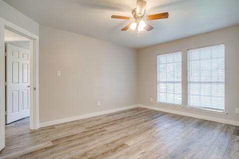 1024 Heberle Drive Burleson TX 76028