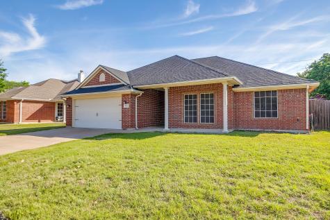 1024 Heberle Drive Burleson TX 76028