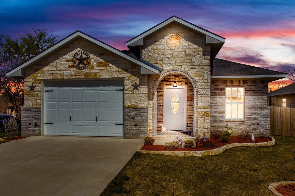 1310 NE Main Street Ennis TX 75119
