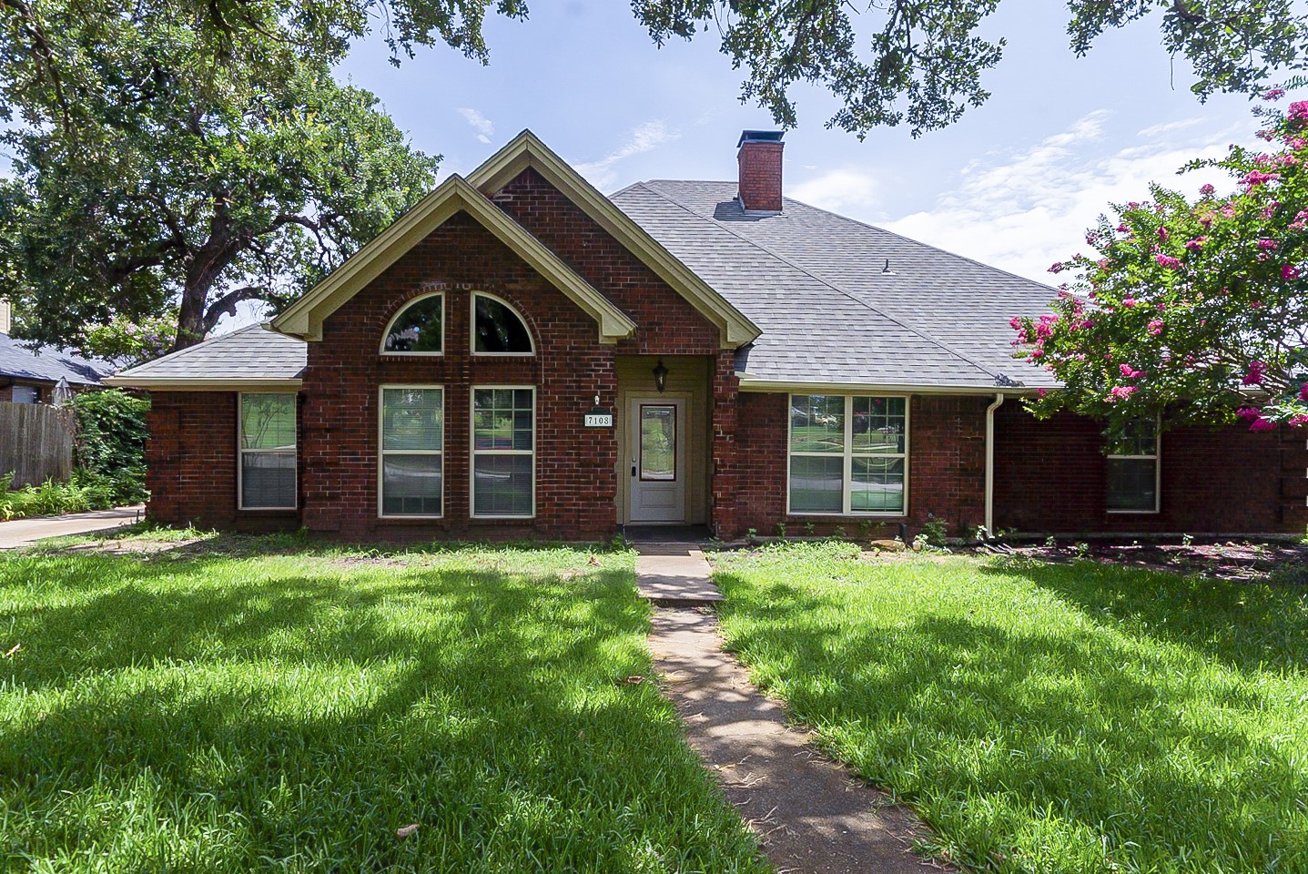 7108 Lincoln Drive North Richland Hills TX 76182